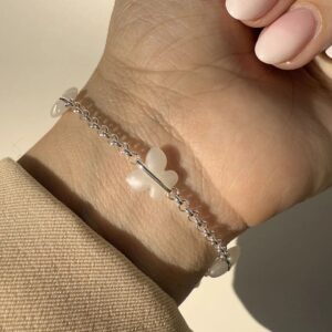Pulsera con mariposas blancas