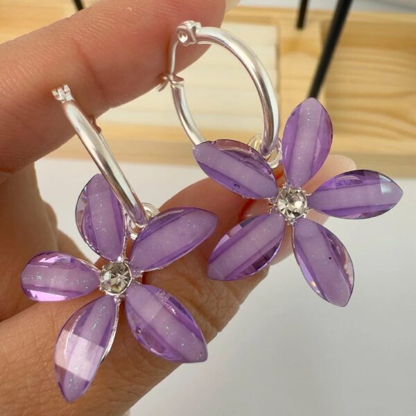 Argolla flor fluxia-violeta